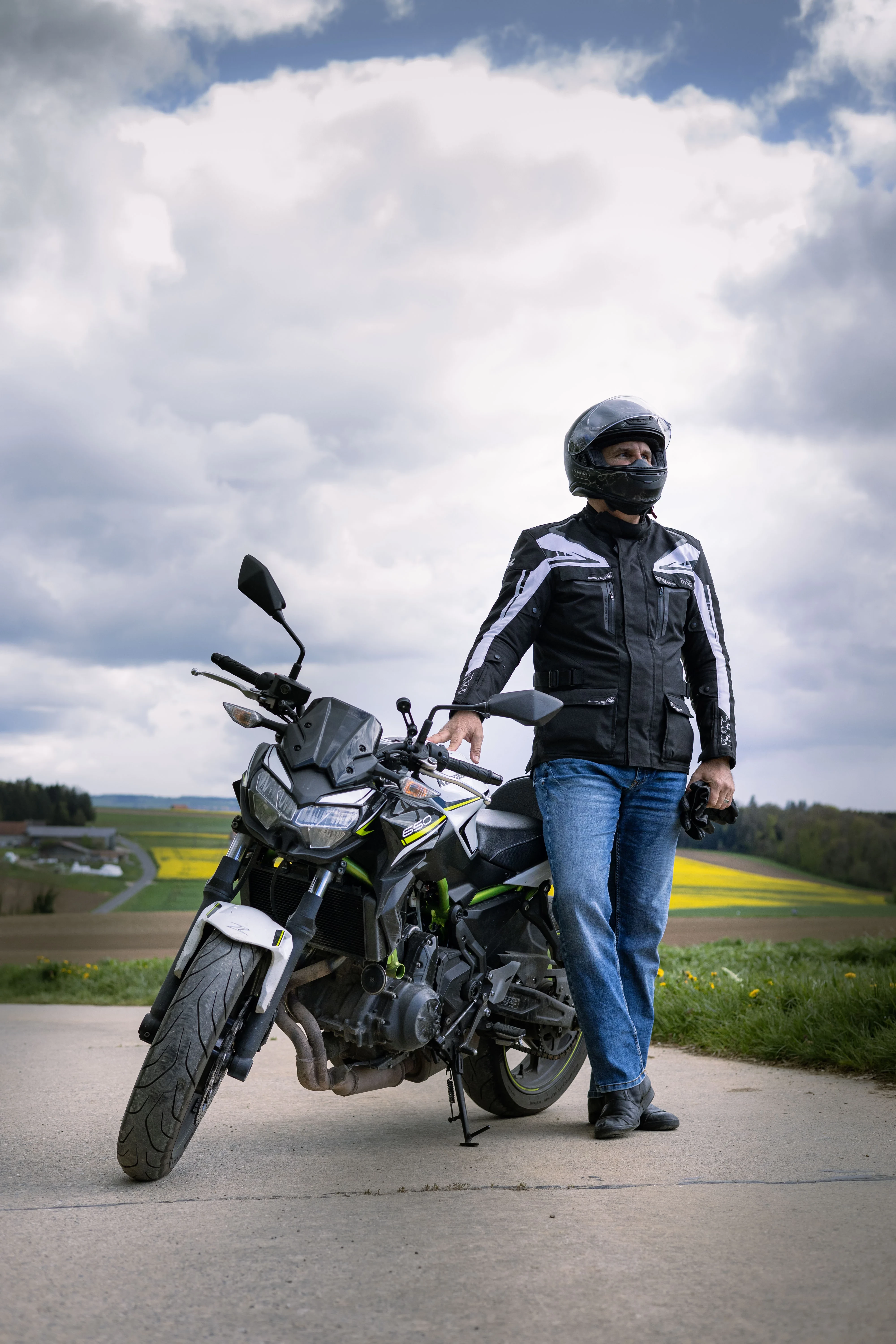 Photo motard équipé