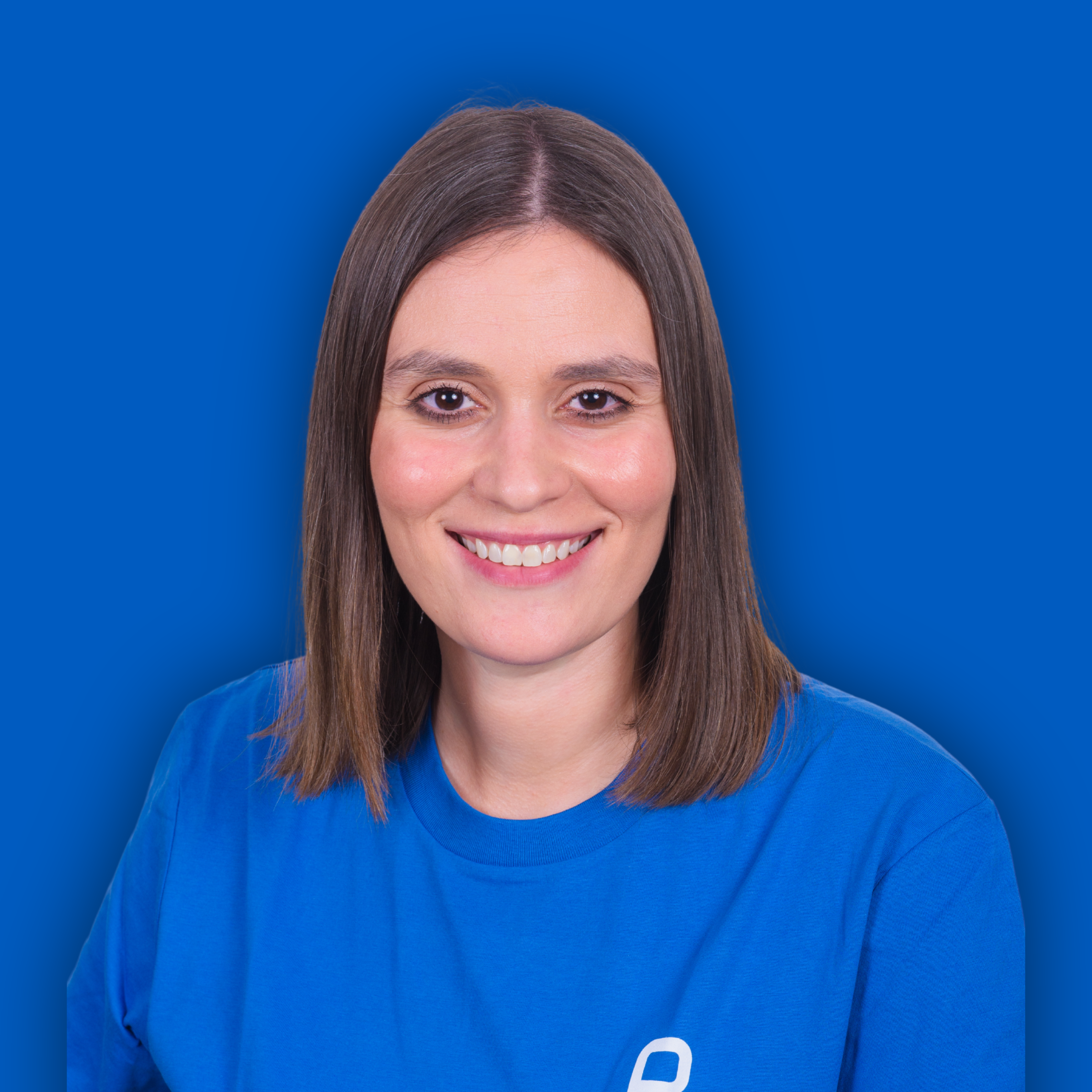 Esra Ikikardes - stagiaire Esra Ikikardes - stagiaire